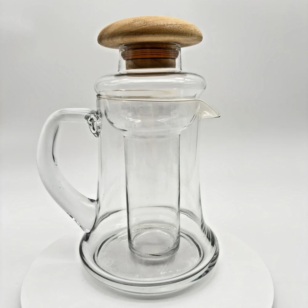 Vintage Glass Pitcher Decanter Ice Insert Cooling Water Wine Tea 9.75